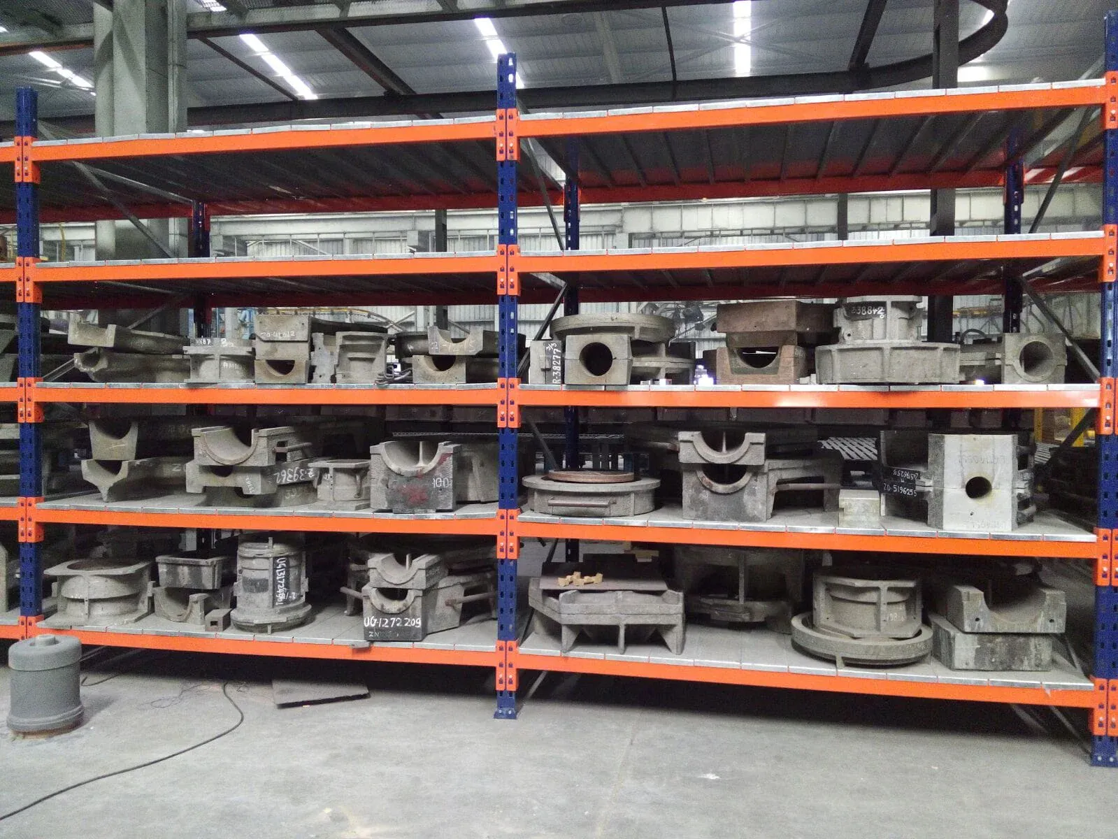 Steel industrial storage